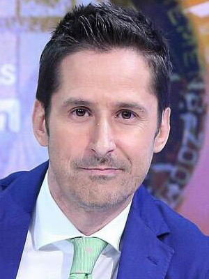 Con faldas y a lo Invitado: Guillermo Balmori – CINE CON TERTULIA